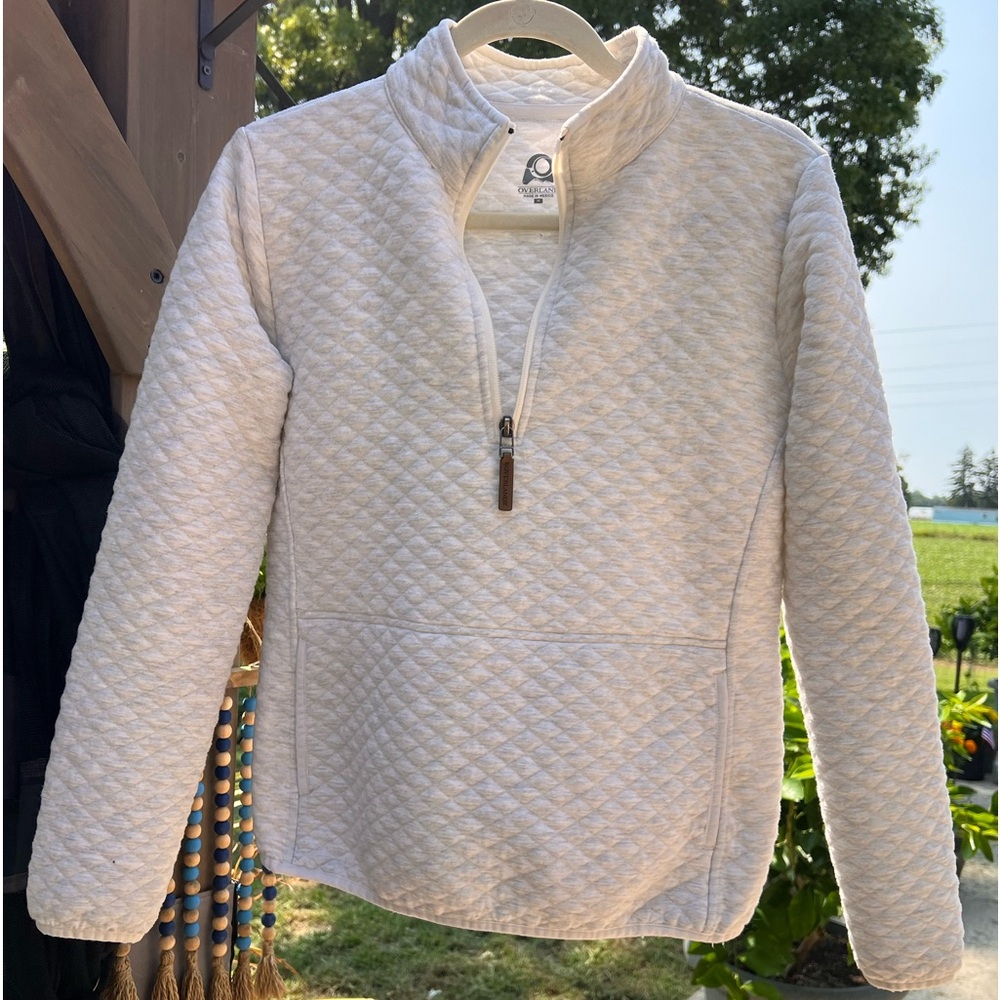 Overland pullover
